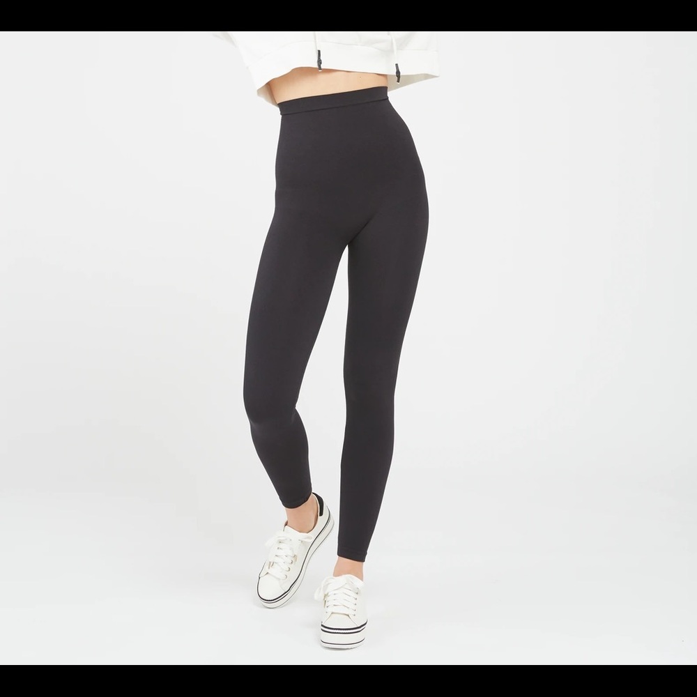 Spanx Look At Me Now Seamless Leggings